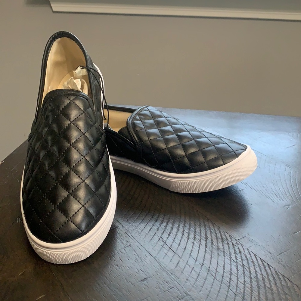 Size 7 slip on sneaker
